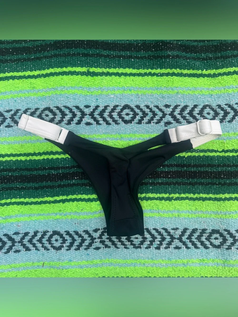 ONEONE Skimpy Elena bottom cape black and white bikini bottom